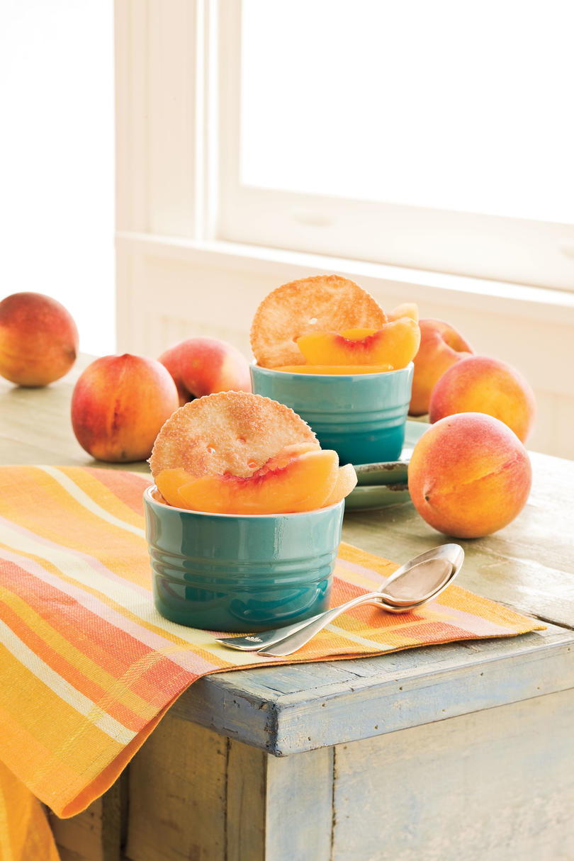 южен Living Recipe: So-Easy Peach Cobbler