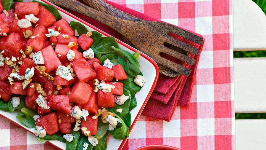 Vandmelon, Mache, and Pecan Salad Recipe