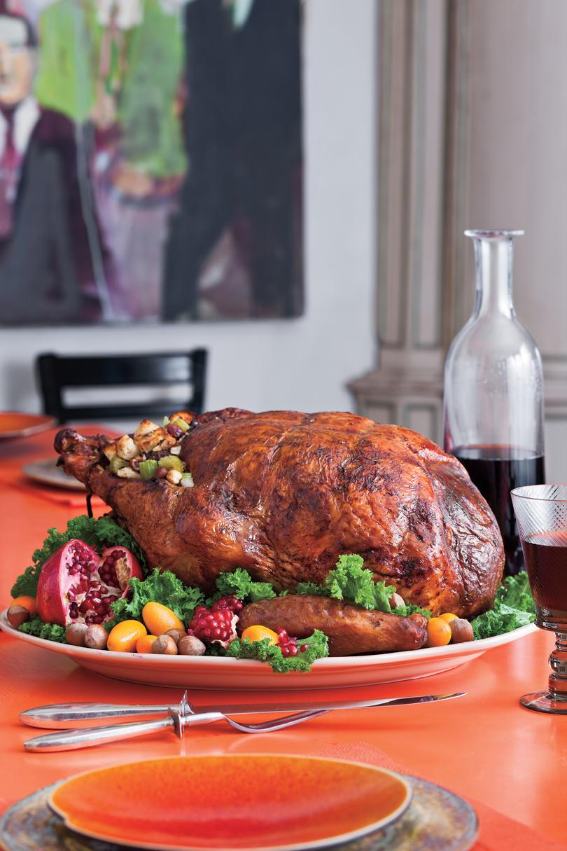 ロースト Turkey Stuffed with Hazelnut Dressing