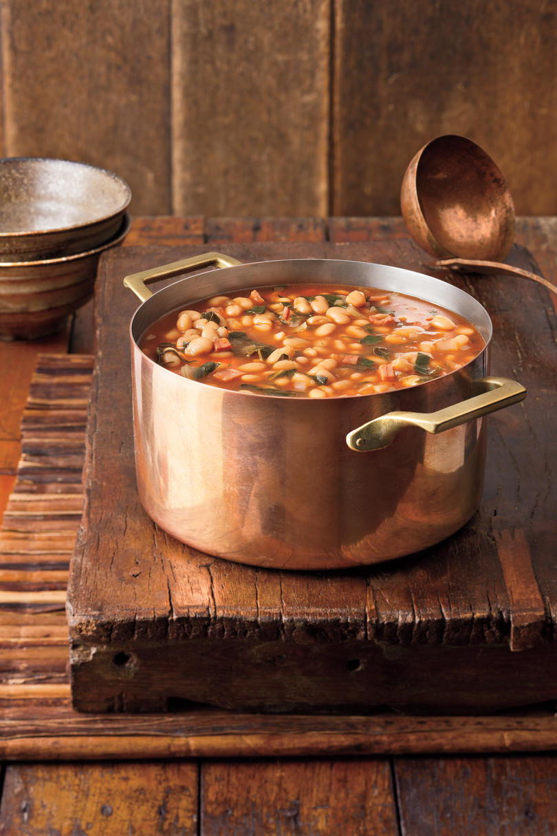 حساء Recipes: White Bean-and-Collard Soup