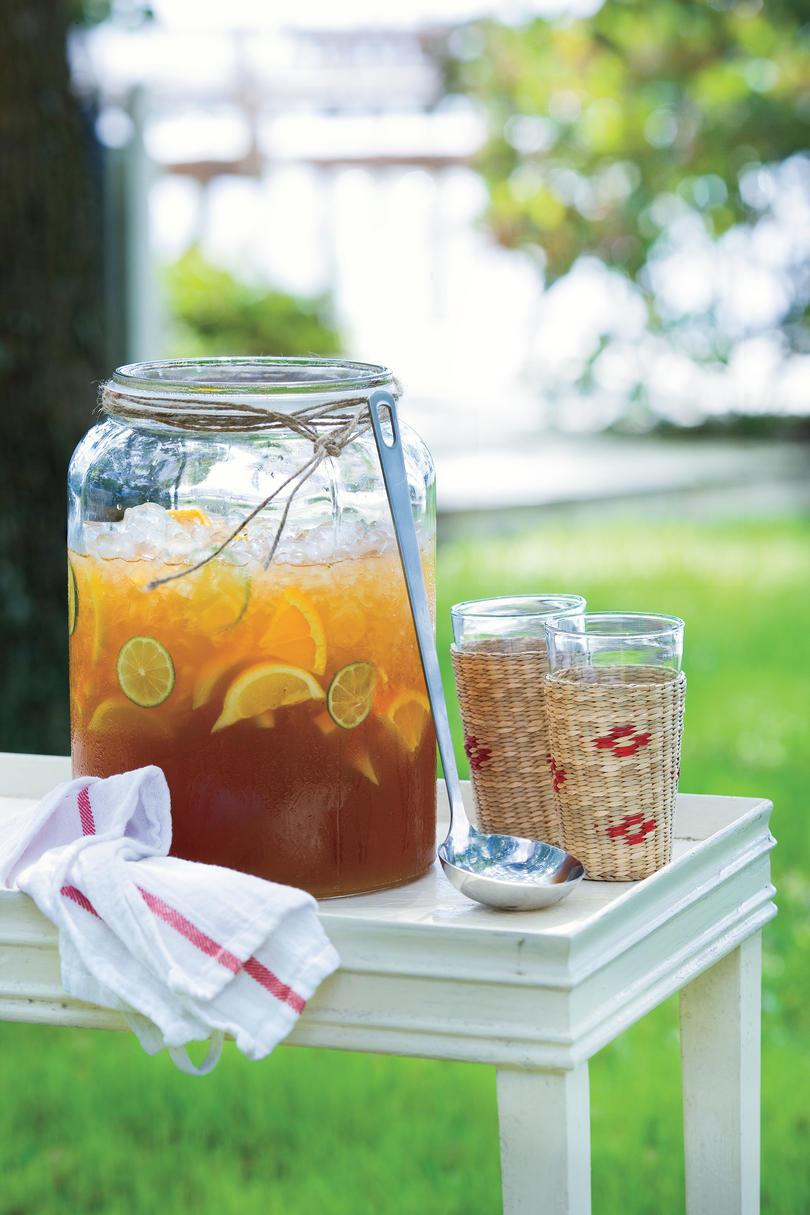 Puñetazo and Cocktail Summer Drink Recipes: Lemonade Iced Tea