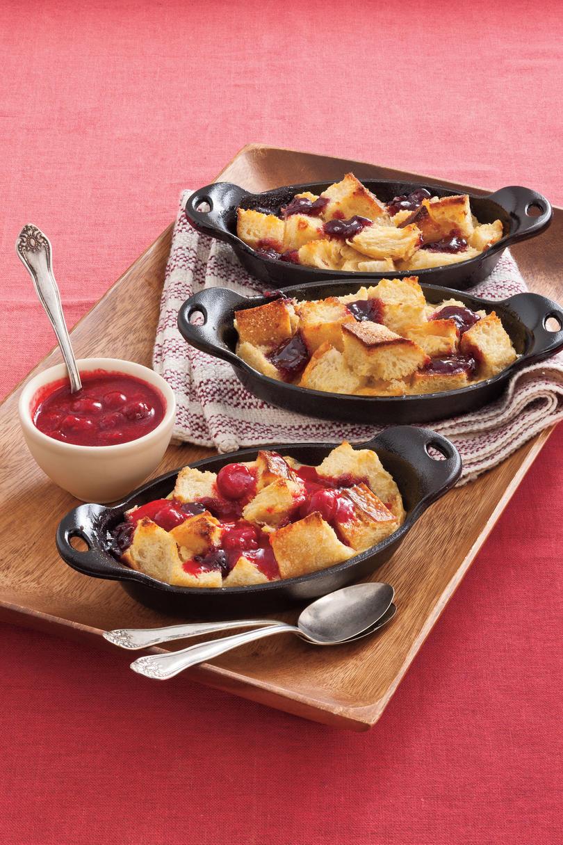 صحي Desserts: Berry Bread Pudding
