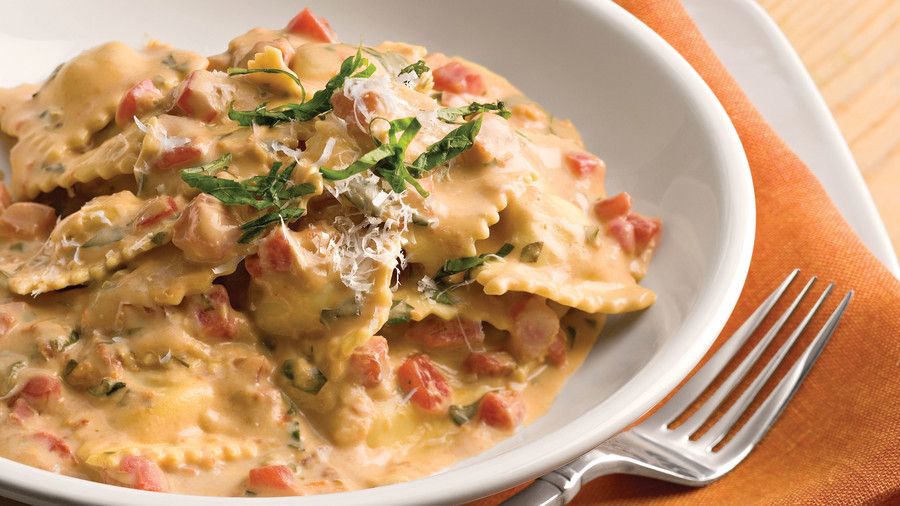 クイック and Easy Dinner Recipes: Tuscan Pasta With Tomato-Basil Cream 