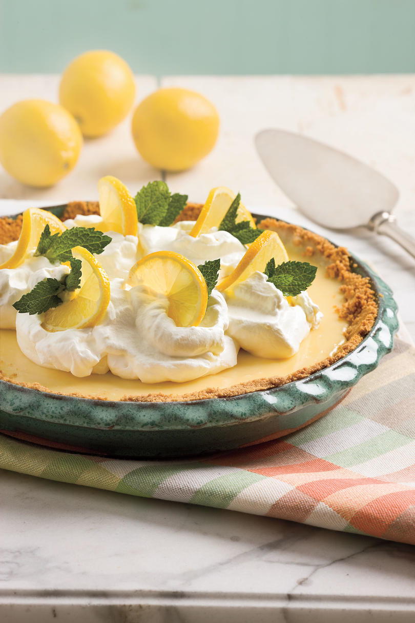 южен Living Recipe: Zesty Lemon Pie
