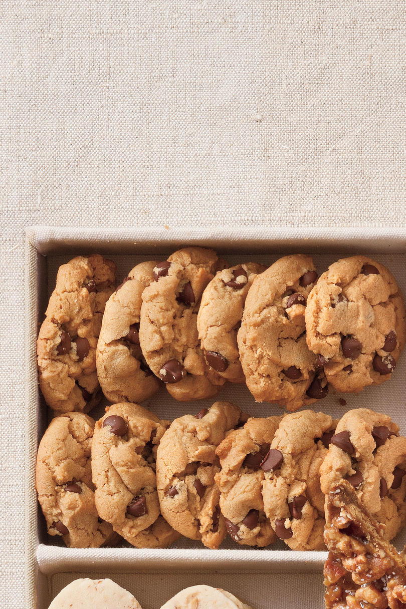فلورلس Peanut Butter-Chocolate Chip Cookies