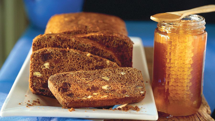كامل Wheat Date-Nut Bread