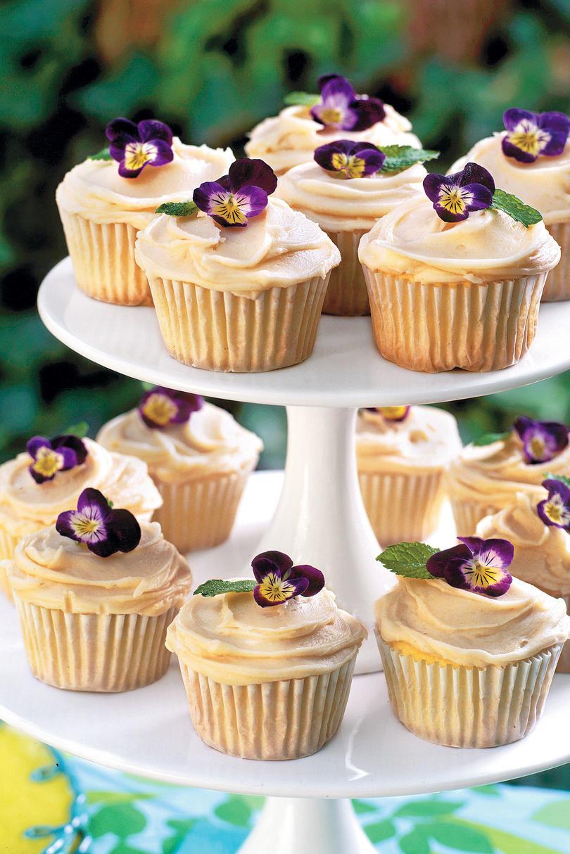 Libra Cake Cupcakes with Browned Butter Frosting