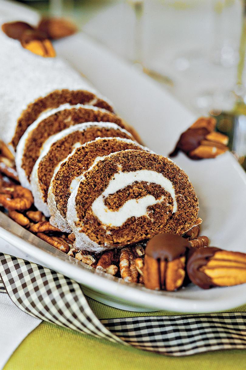Muffiny and Bread Recipes: Pumpkin Roll