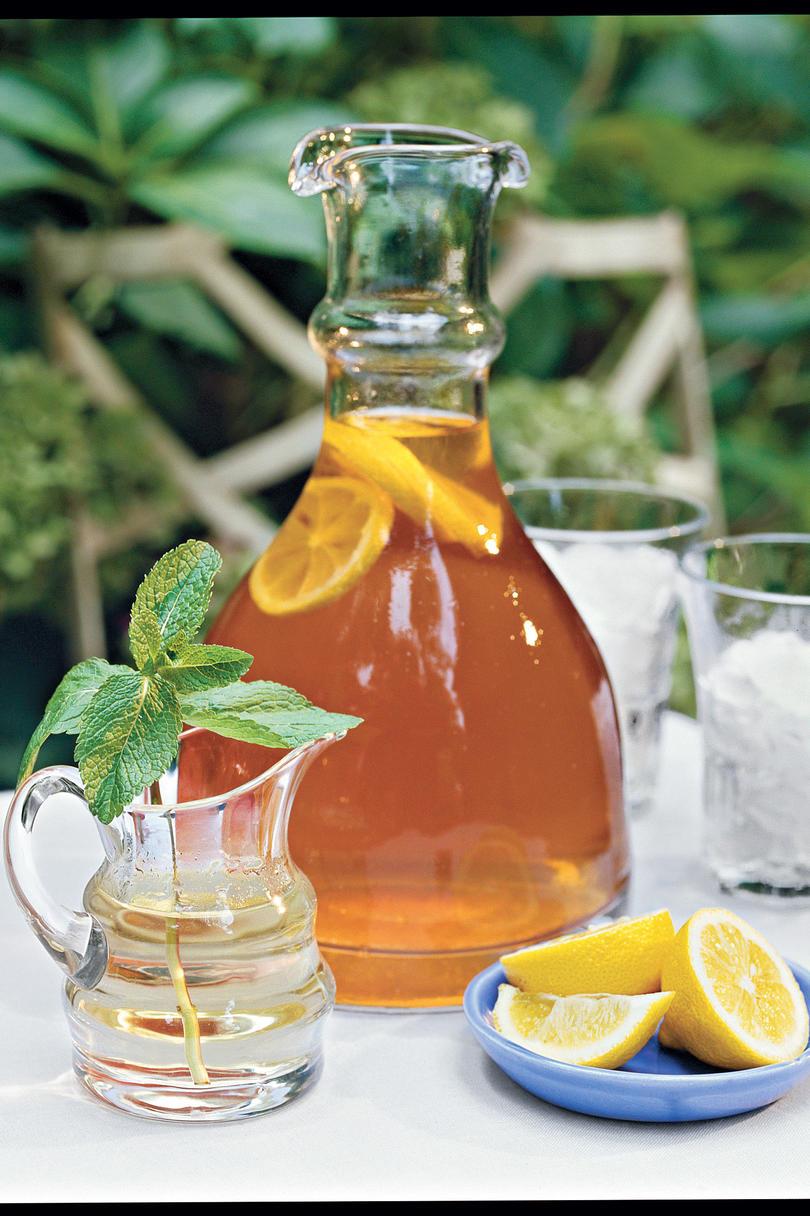 Puñetazo and Cocktail Summer Drink Recipes: Marian’s Iced Tea