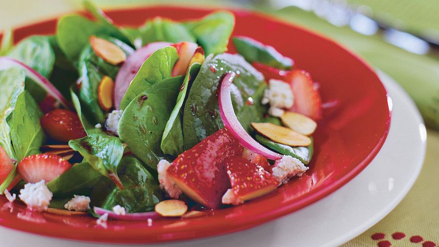 سبانخ and Strawberry Salad 