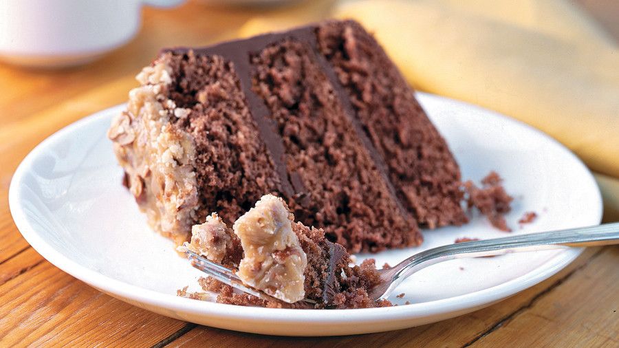 Bourbon-Шоколад Cake With Praline Frosting