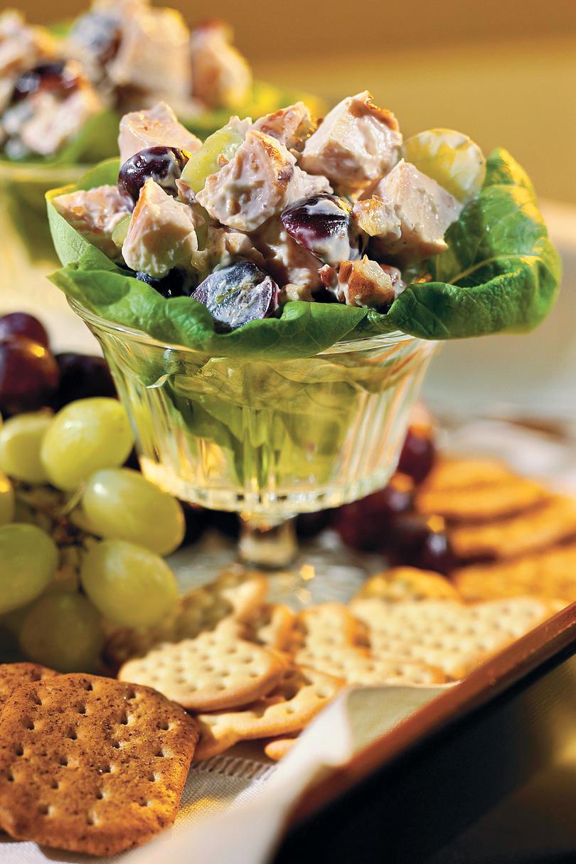 دجاج Salad with Grapes and Pecans Recipes