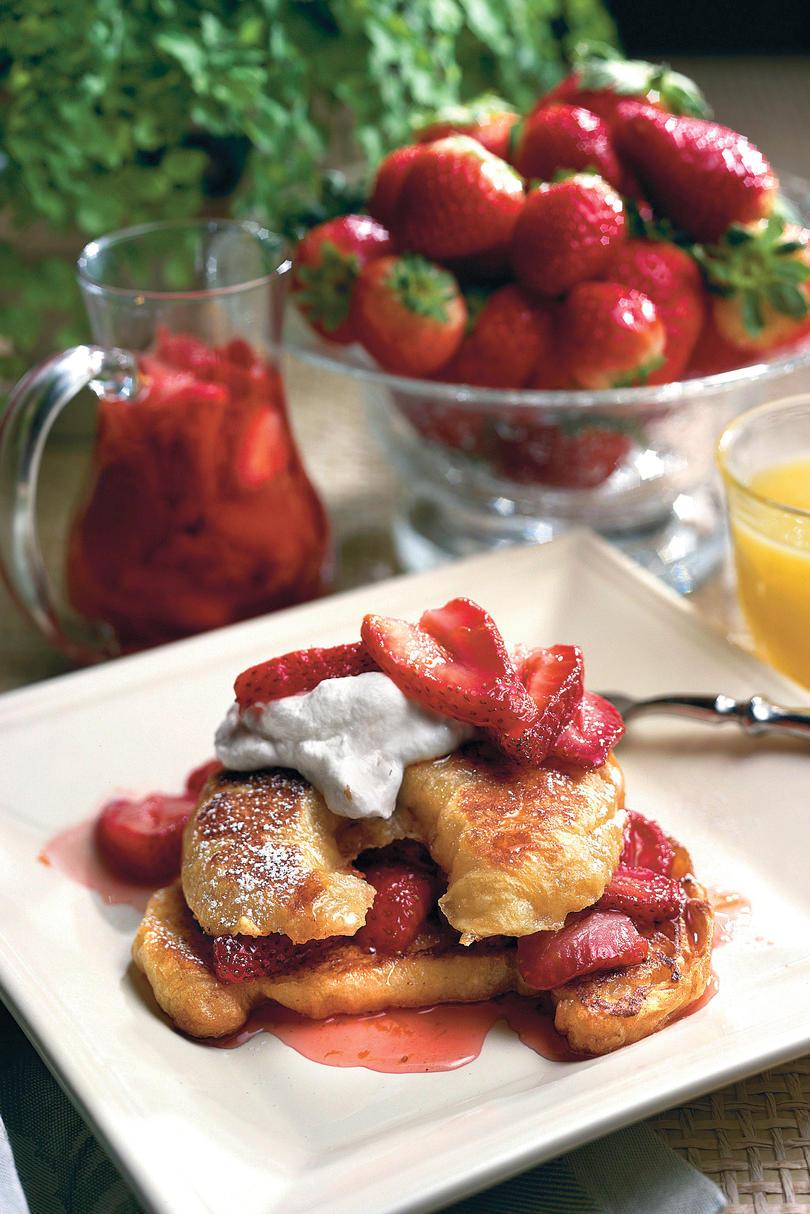 кроасан French Toast With Strawberry Syrup Recipes