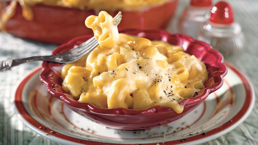 Денят на благодарността Dinner Side Dishes: Golden Macaroni and Cheese Recipe