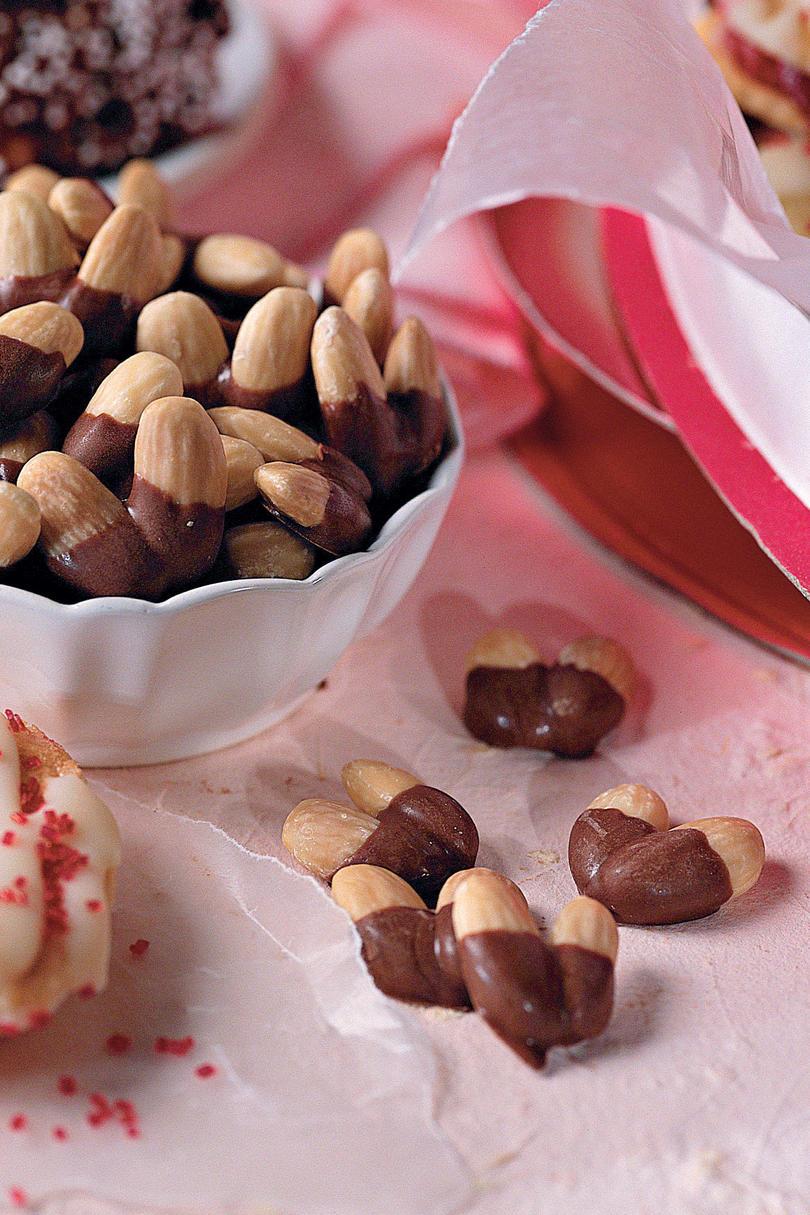 Шоколад-Almond Hearts