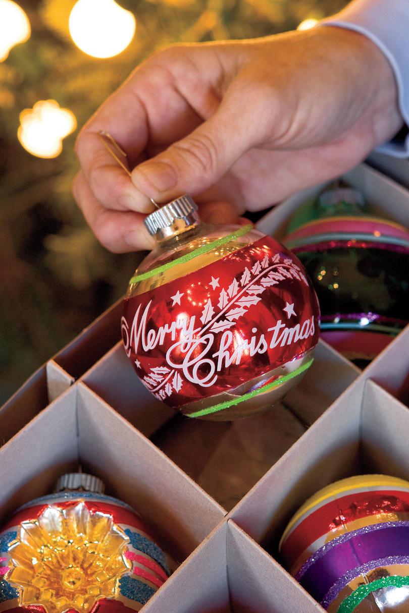 Navidad Decorating ideas: Vintage Ornaments