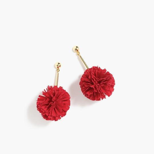 جمعت Carnation Earrings