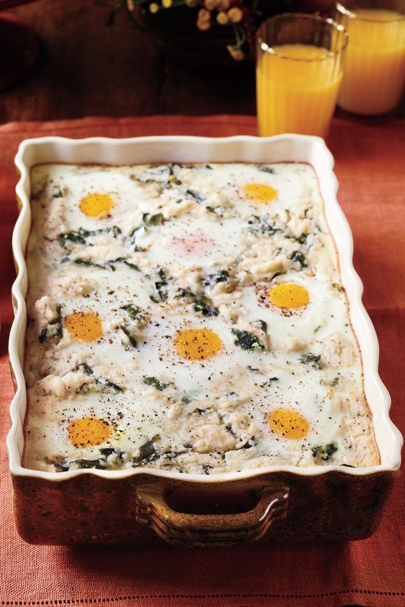 Desayuno tardío for a Crowd Grits and Greens Breakfast Bake