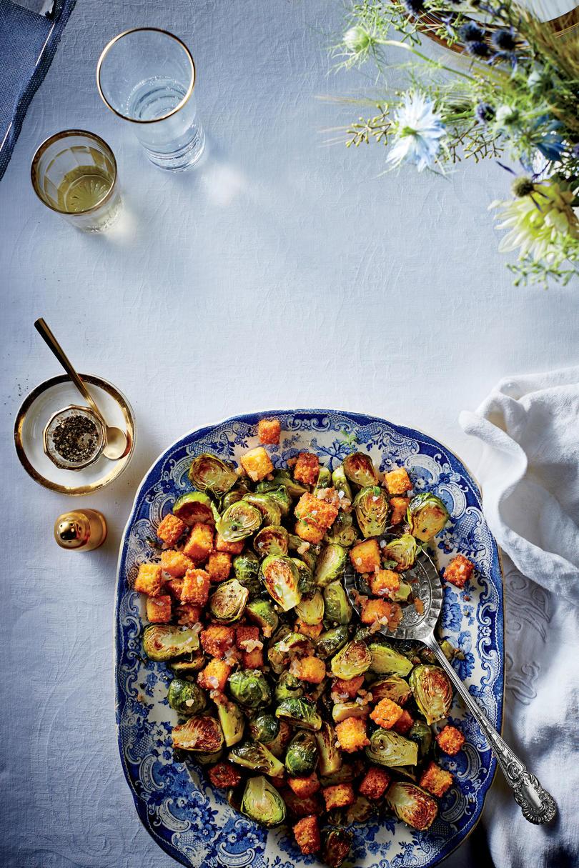 Bruselas Sprouts with Cornbread Croutons 