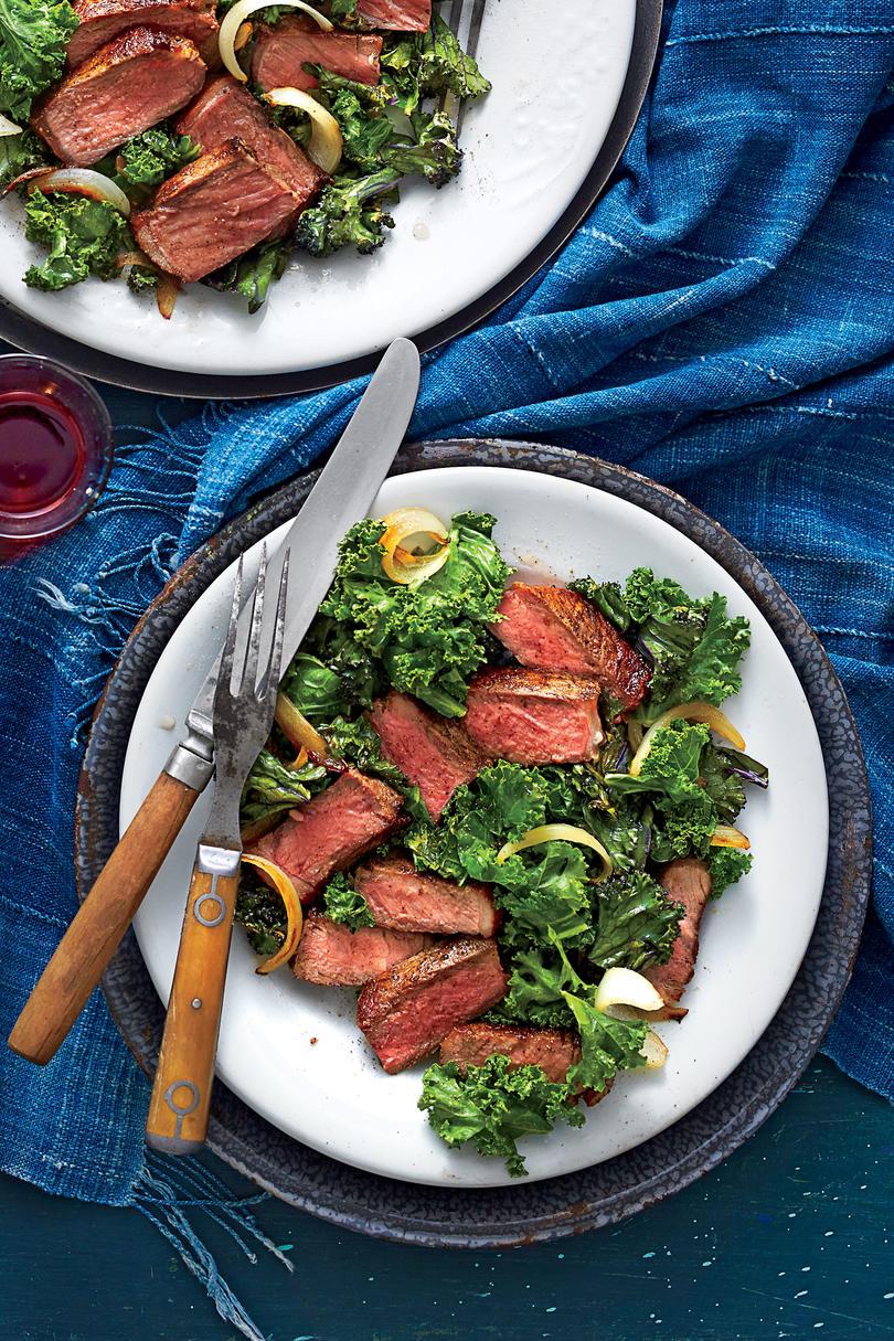 スキレット Steak and Wilted Kale