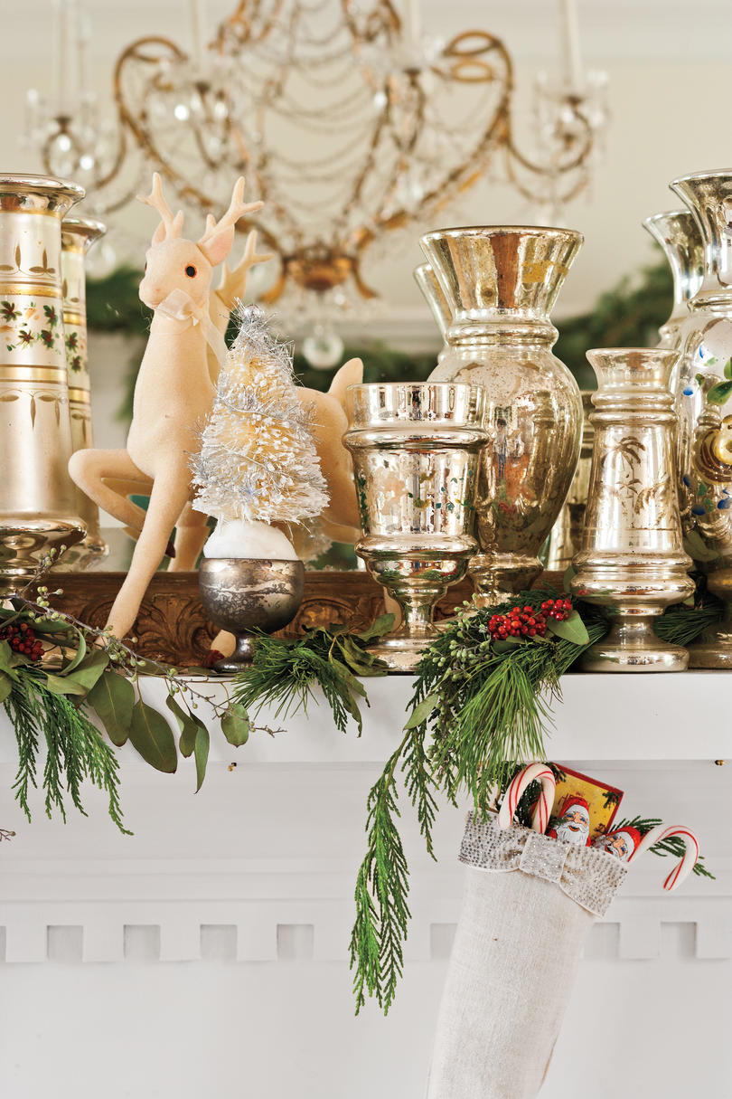 ヴィンテージ Christmas Decorations: Mercury Glass Vases