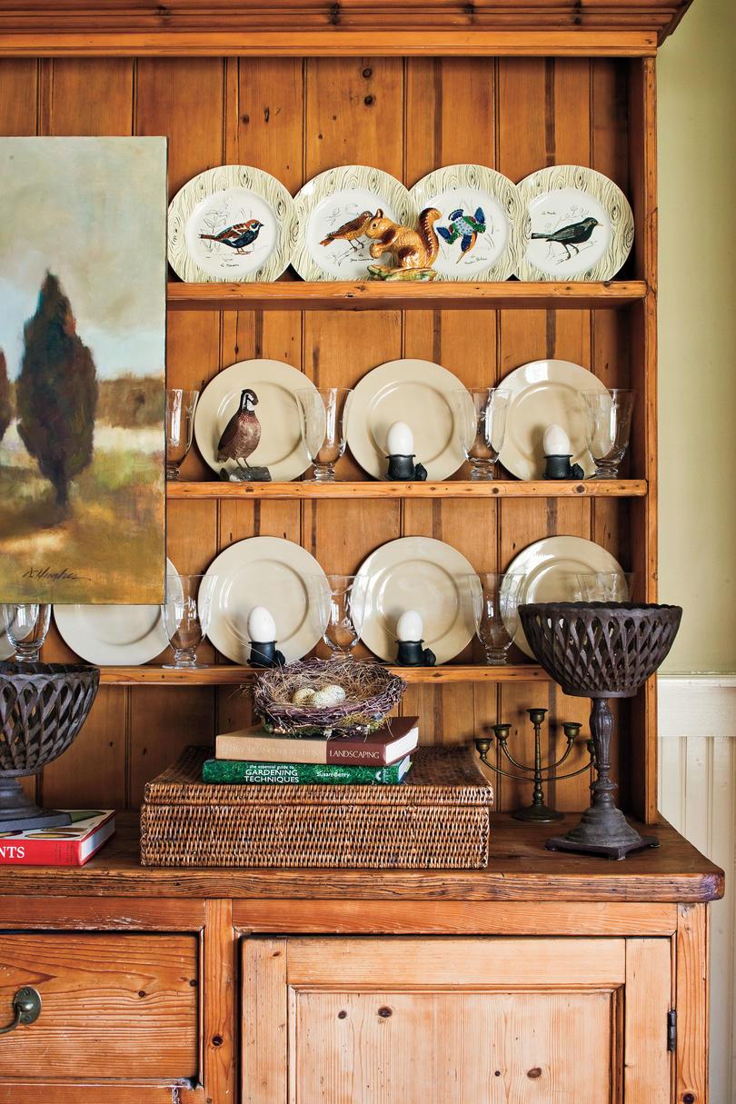 Hjem Restorations: Decorating with Plates