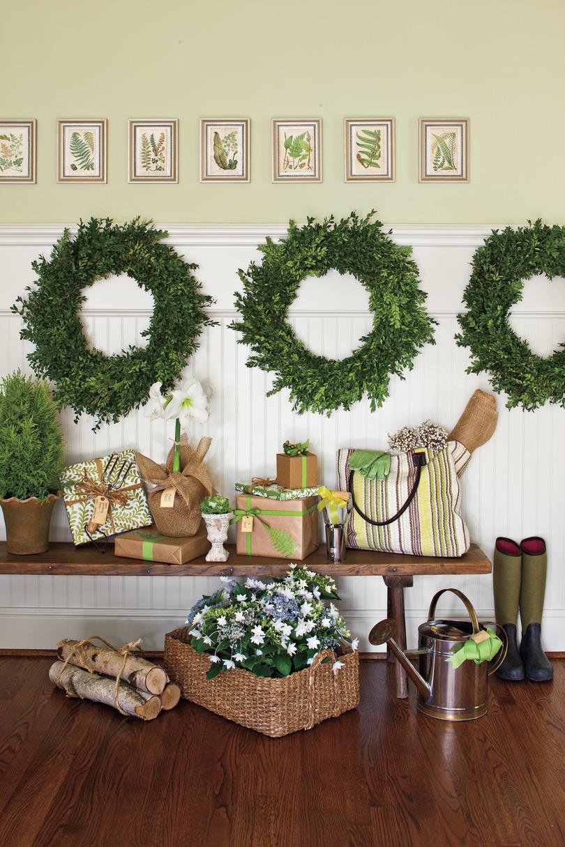 Hænge Wreaths on Wainscoting