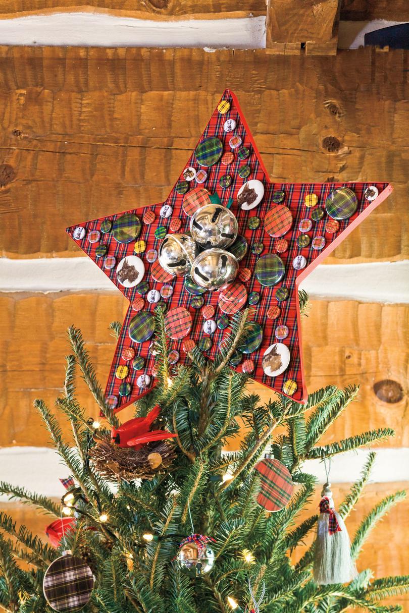 Коледа Decorating Ideas: Tartan Tree Topper