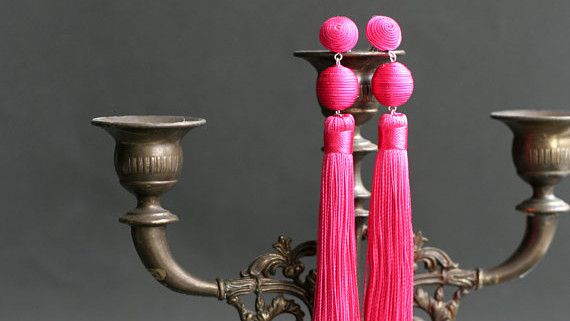 екстра Long Hot Pink Tassel Clip-On Earrings