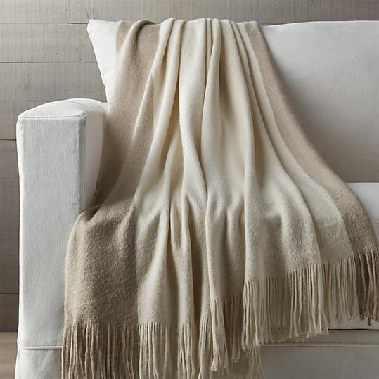 Hyggelig Throw Blanket
