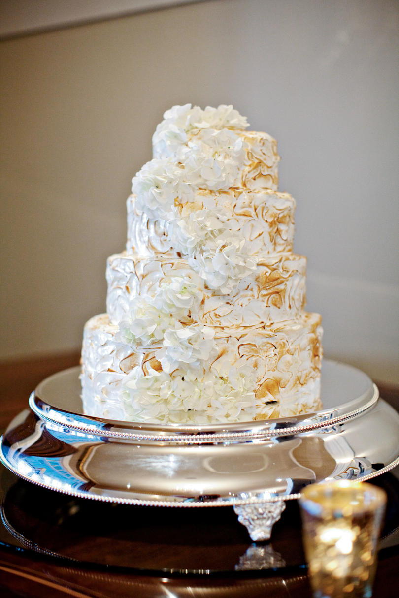 Opečené Meringue Wedding Cake