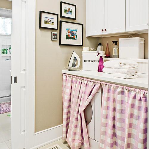 Esconder the Laundry Room with Curtains