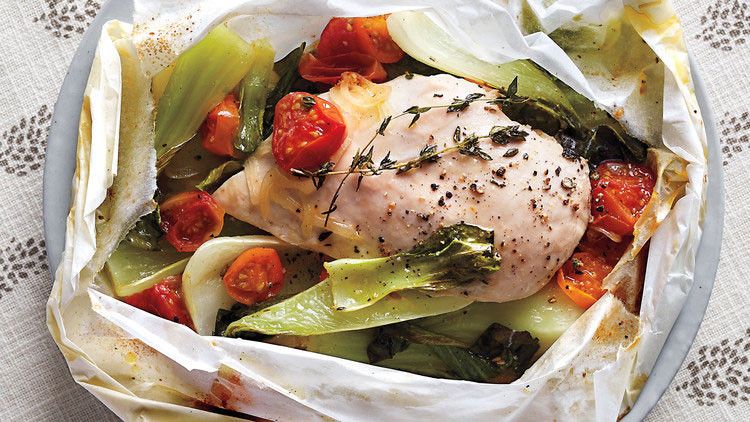 Pollo, Bok Choy, and Tomatoes in Parchment