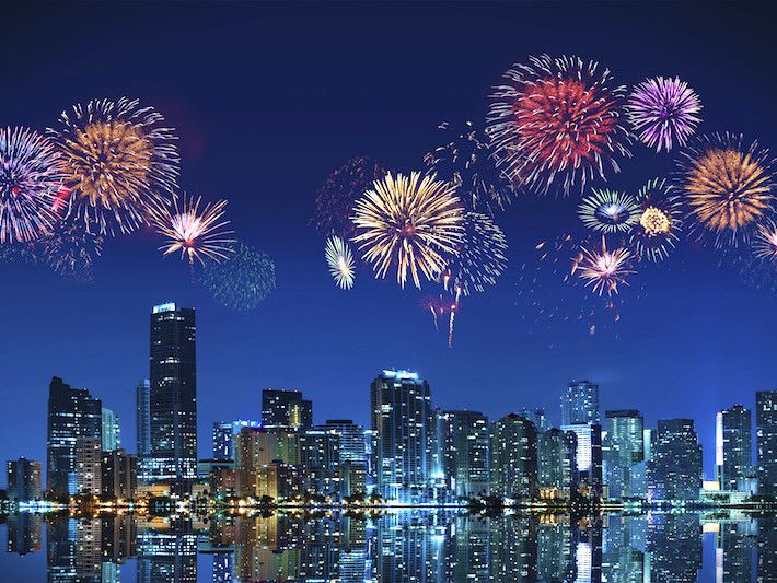 miami-new-years-eve-fireworks-panoramic.jpg