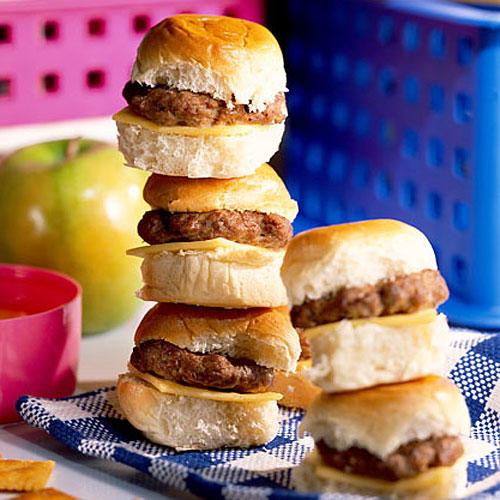 أرض Beef Recipes: Mini-Cheeseburgers