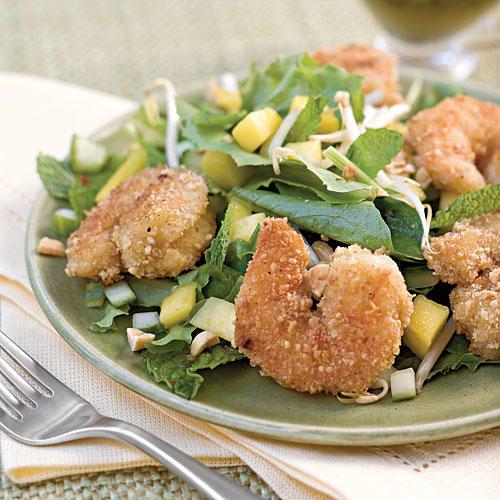 春 Salad Recipes: Peanut Shrimp Salad With Basil-Lime Dressing