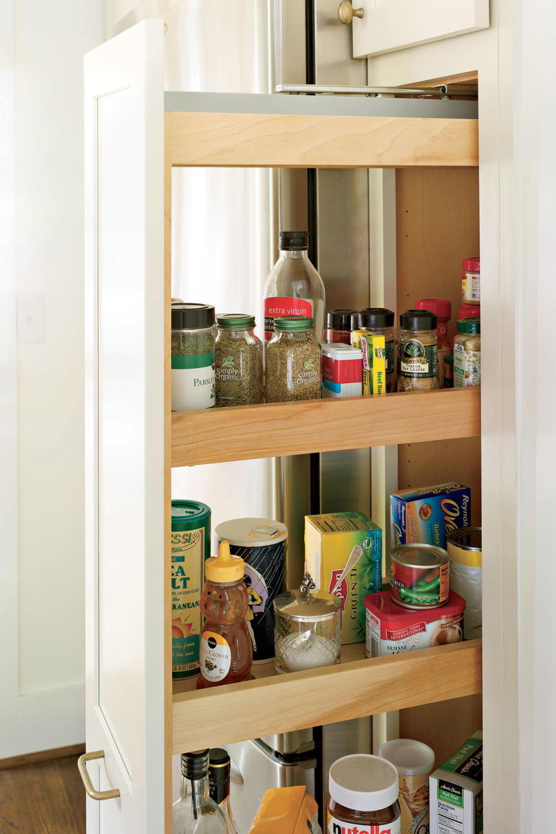 Sueño Kitchen Design Ideas: Cabinet Storage