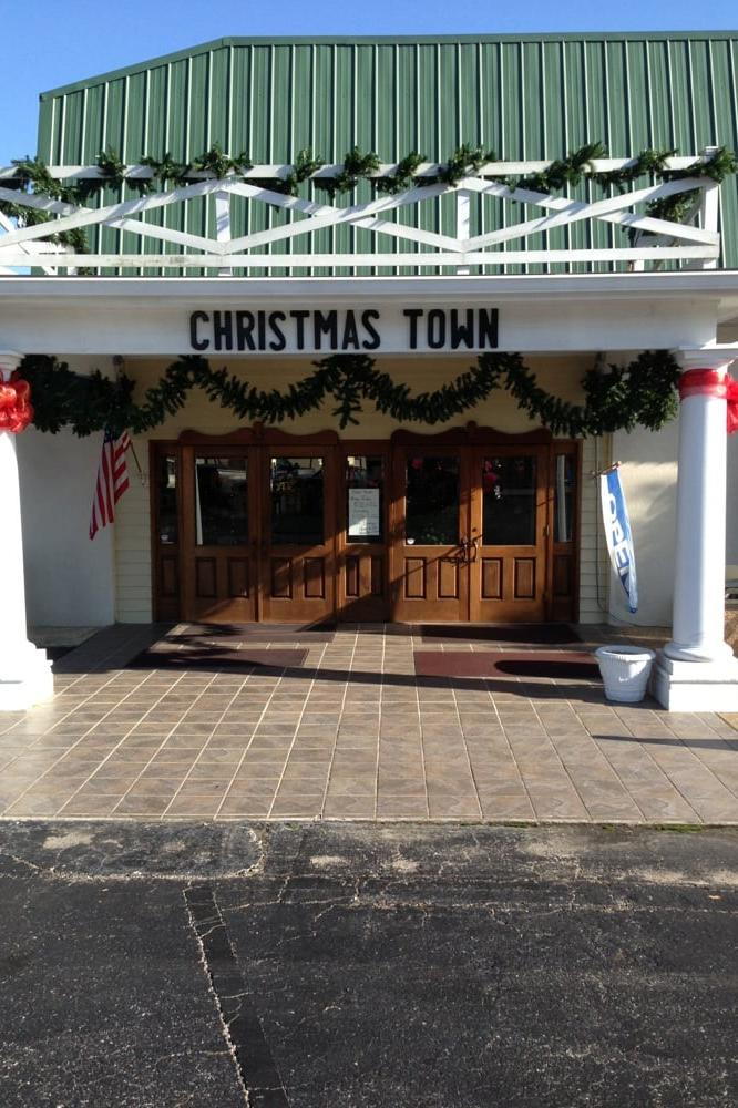 クリスマス Shops Open All Year Long Robert Moore & Co. Christmas Town & Village Collectibles