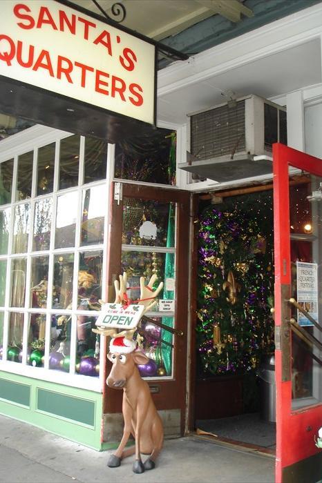 クリスマス Shops Open All Year Long Santa's Quarters