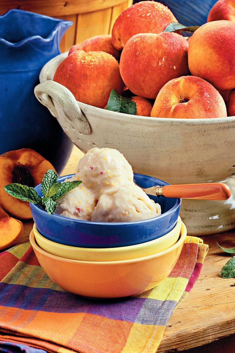 夏 Peach Recipes: Summertime Peach Ice Cream