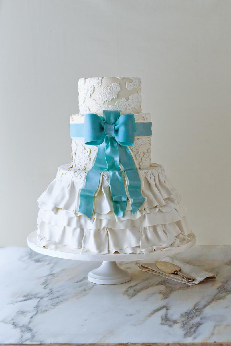الأفضل Dressed Wedding Cake