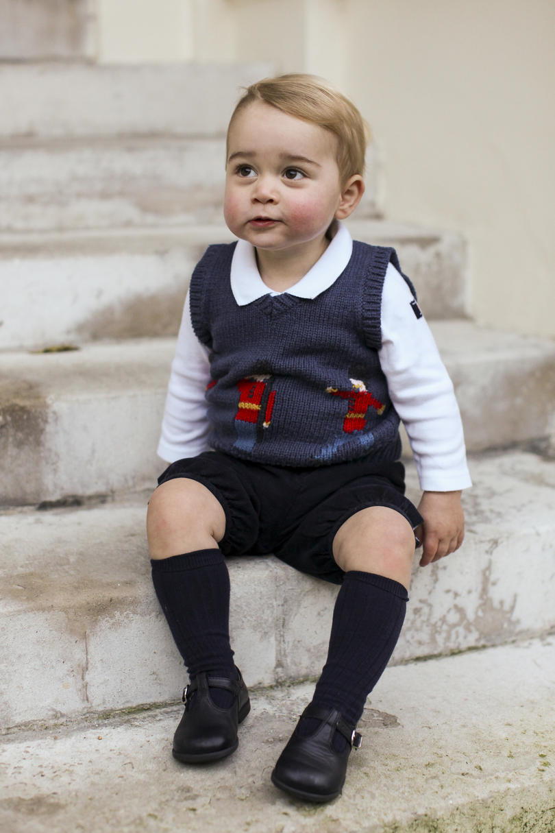 私たち Prince Charming! 15 Adorable Photos of George That Smirk