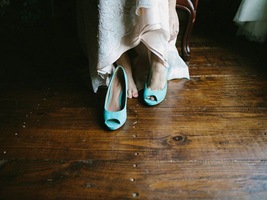 南部的婚礼绿松石heels.jpg