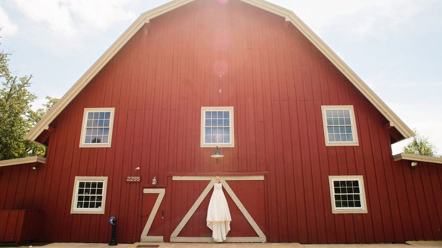 Rustik Arkansas Barn Wedding 