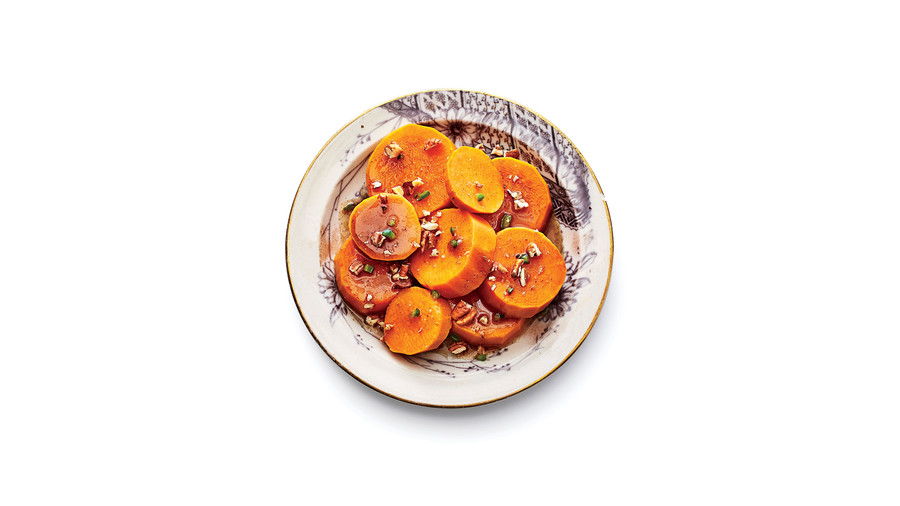 пикантен Candied Yams with Toasted Pecans 