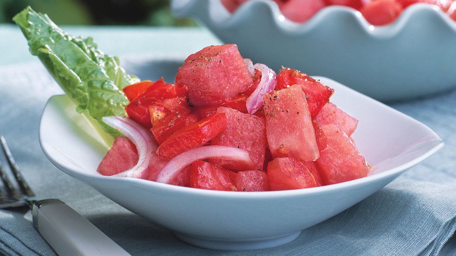 Sund og rask Food Recipe: Tomato-and-Watermelon Salad