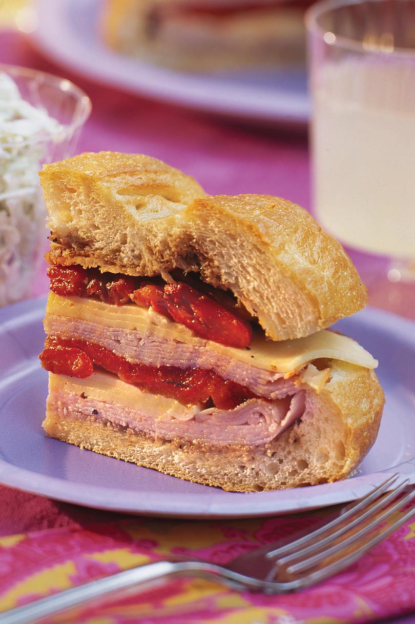 سهل Turkey Recipes: Turkey, Bacon, and Havarti Sandwich