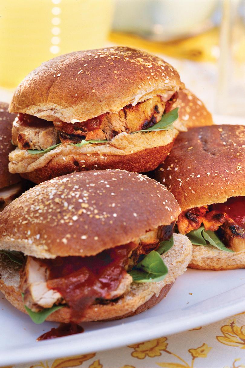 مشوي Burgers and Sanwiches Recipes: Grilled Pork Tenderloin Sandwiches 