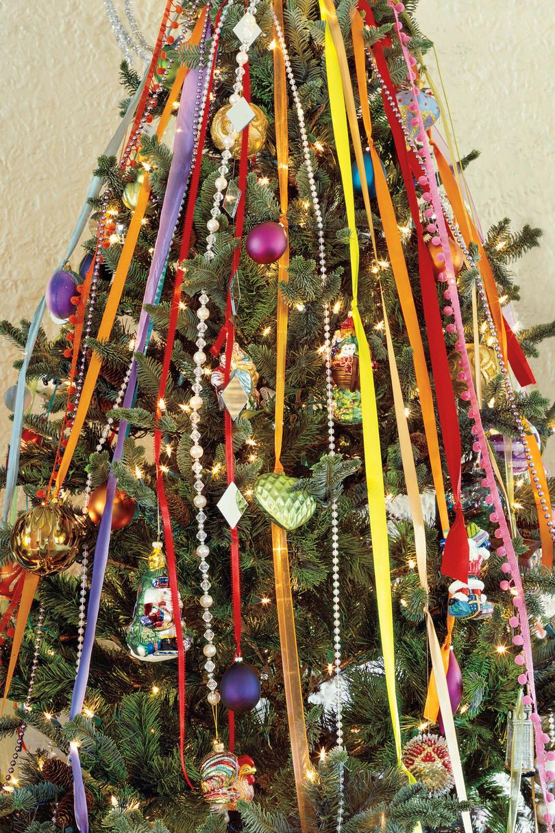 Коледа Decorating Ideas: Tree Ribbons