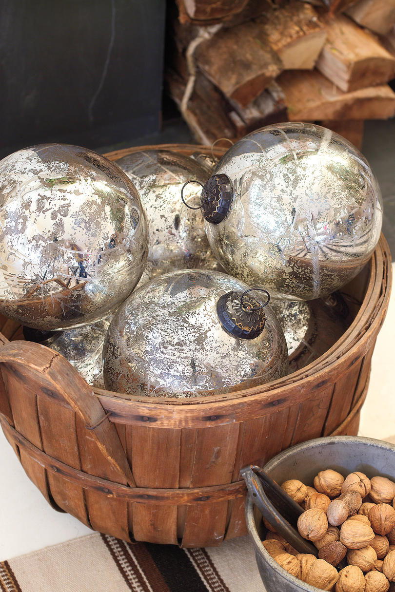 Коледа Decorating Ideas: Mercury Glass Balls